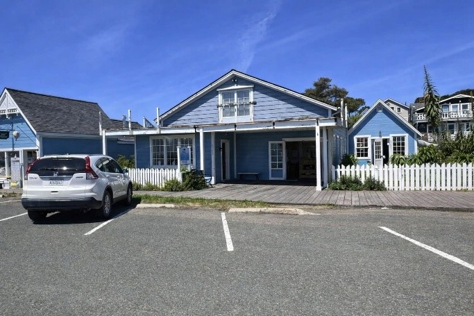 Mendocino Sandpiper — archival photograph, Fort Bragg, California
