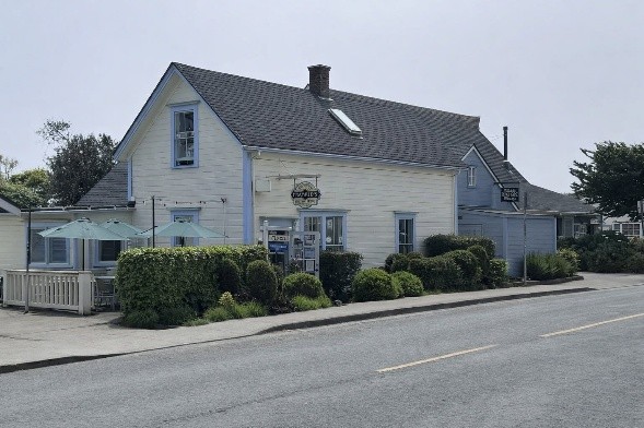 Frankie's Pizza & Ice Cream Parlor — archival photograph, Fort Bragg, California