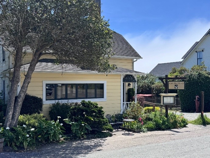 Café Beaujolais — Restaurant, Fort Bragg, California