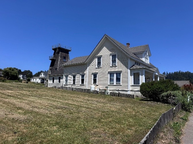 Lansing House — archival photograph, Fort Bragg, California