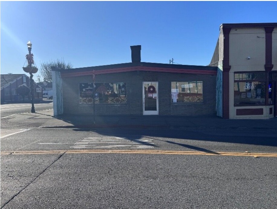 Lee's Chinese — Business, Fort Bragg, California